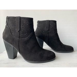 COPY - Qupid | Lazer cut black suede healed western booties